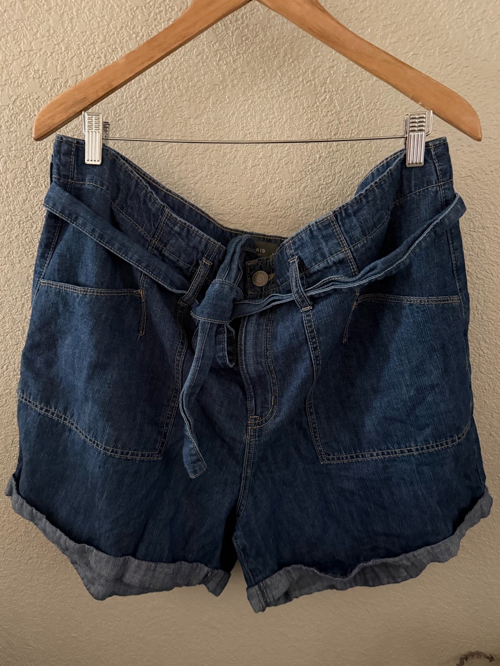 Torrid 16 Dark Blue Paperbag Denim Shorts with Tie EUC 4.5" inseam